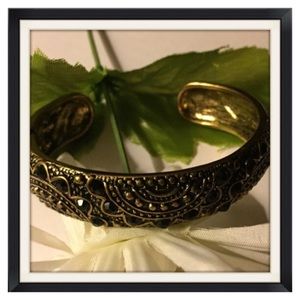 😎Black/Gold Plated Cuff Bracelet